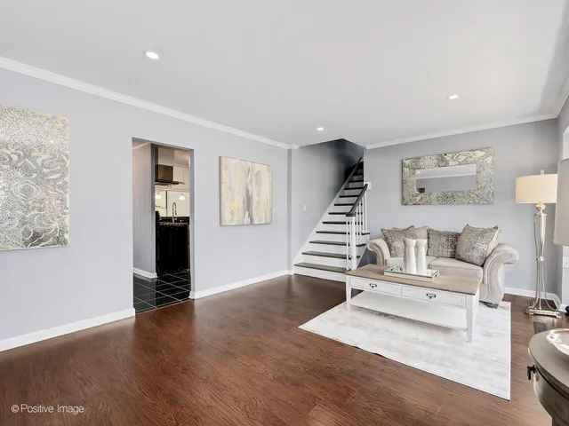 $719,000 | 5524 South Bruner Street, Hinsdale, IL 60521