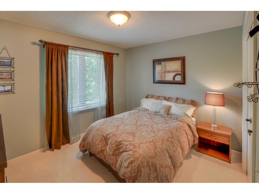 1284 Raspberry Court Eagan, MN 55123 - Photo 20 of 24 Gallery Image 20