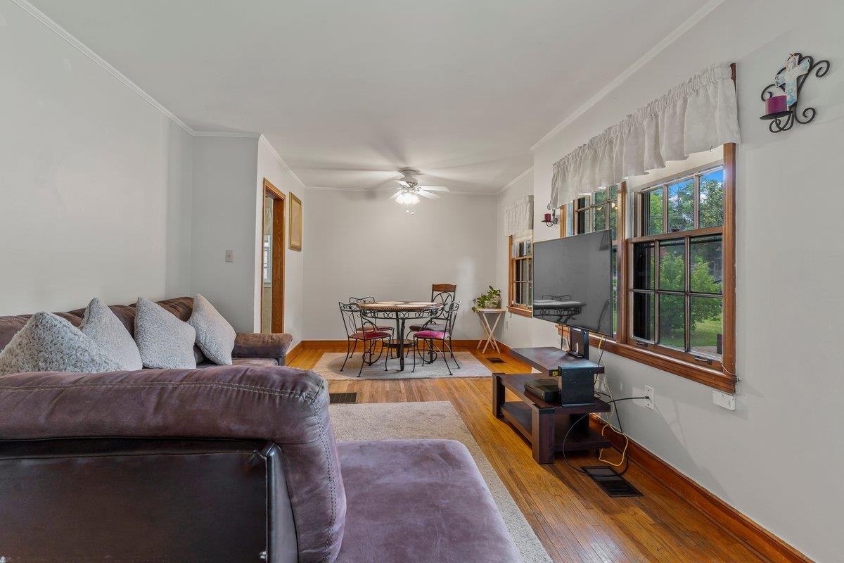 4740 Lynn Road Memphis, TN 38122 - Photo 14 of 25 a living room with furniture and a flat screen tv