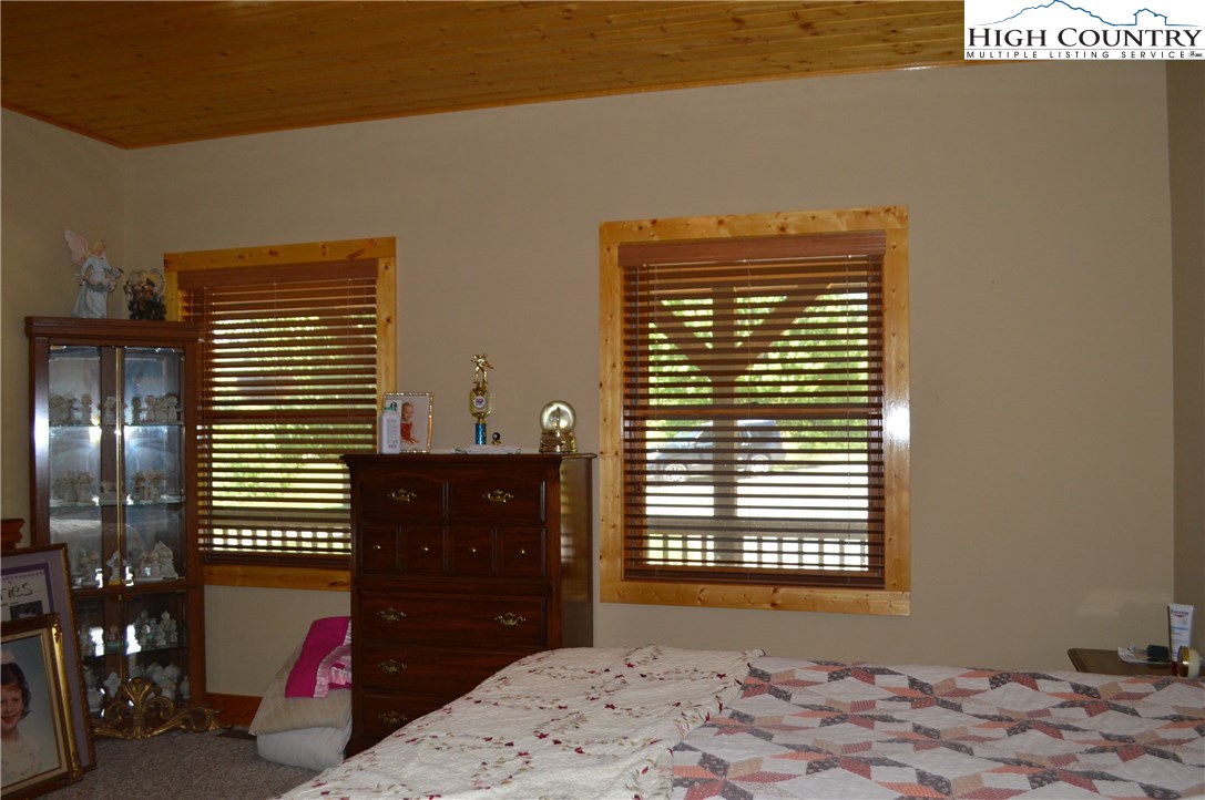 405 Bear Den Road Sparta, NC 28675 - Photo 18 of 44 Gallery Image 18