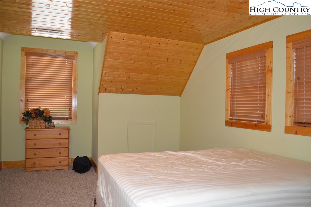 405 Bear Den Road Sparta, NC 28675 - Photo 27 of 44 Gallery Image 27