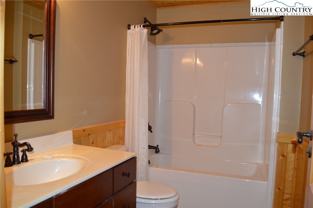405 Bear Den Road Sparta, NC 28675 - Photo 30 of 44 Gallery Image 30