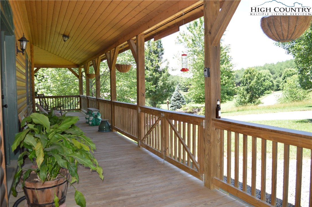 405 Bear Den Road Sparta, NC 28675 - Photo 3 of 44 Gallery Image 3