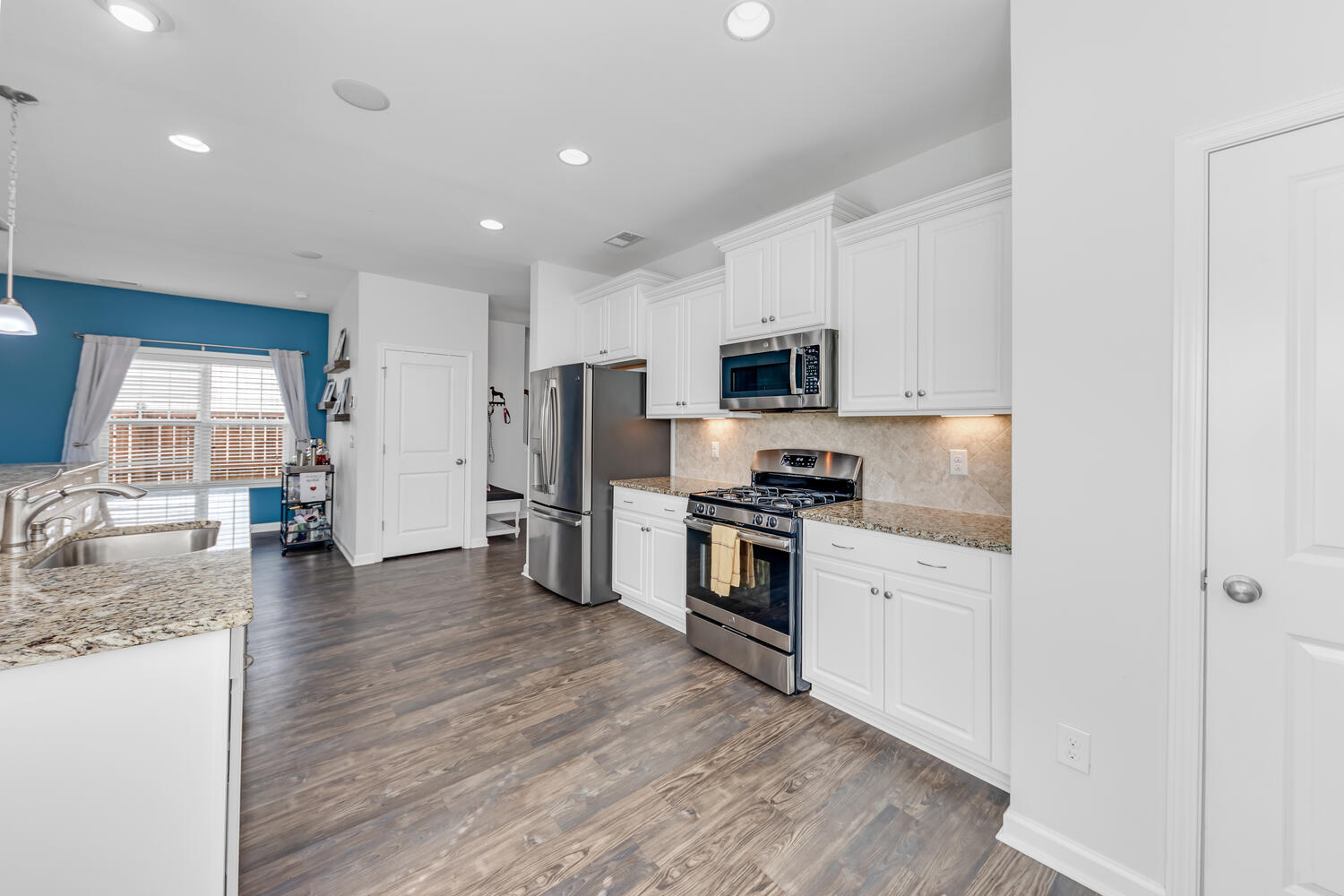 3368 Field Planters Road Johns Island, SC 29455 - Photo 3 of 31 Kitchen