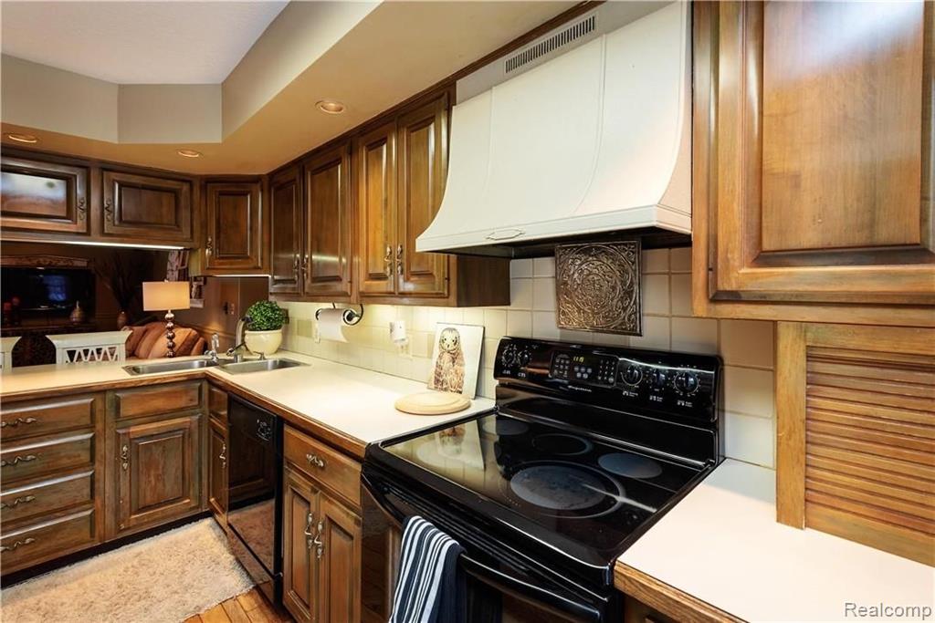 4550 Castle Road North Branch, MI 48461 - Photo 38 of 86