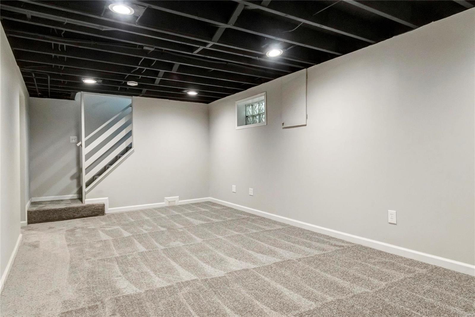 830 Derhake Road Florissant, MO 63033 - Photo 21 of 32 Gallery Image 21