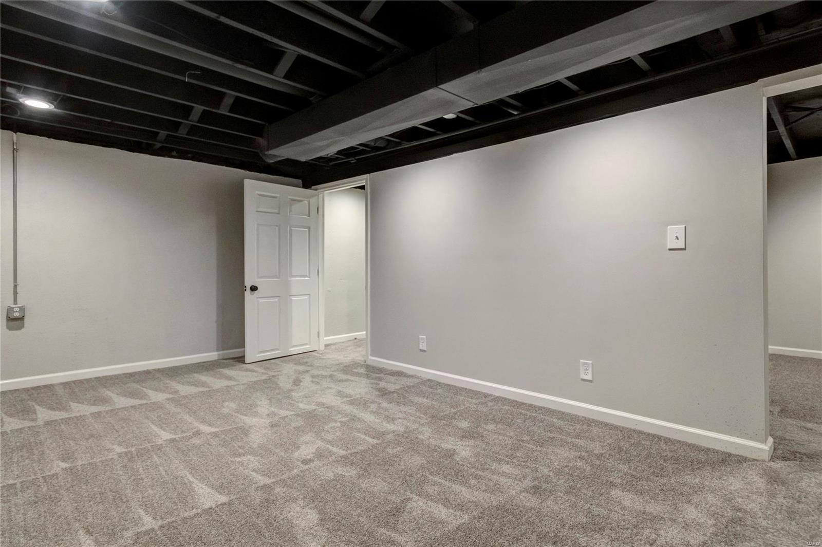 830 Derhake Road Florissant, MO 63033 - Photo 24 of 32 Gallery Image 24