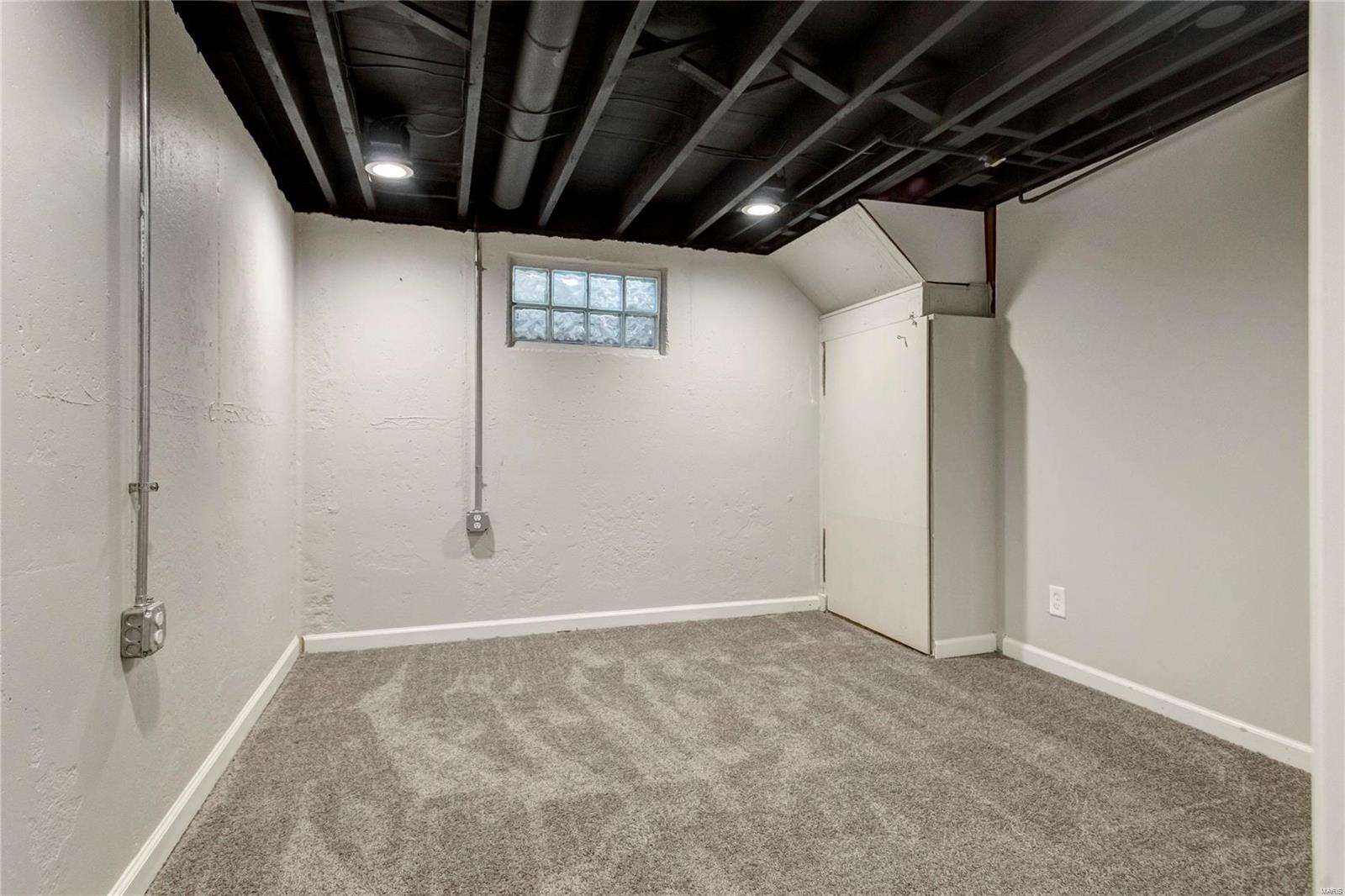 830 Derhake Road Florissant, MO 63033 - Photo 25 of 32 Gallery Image 25