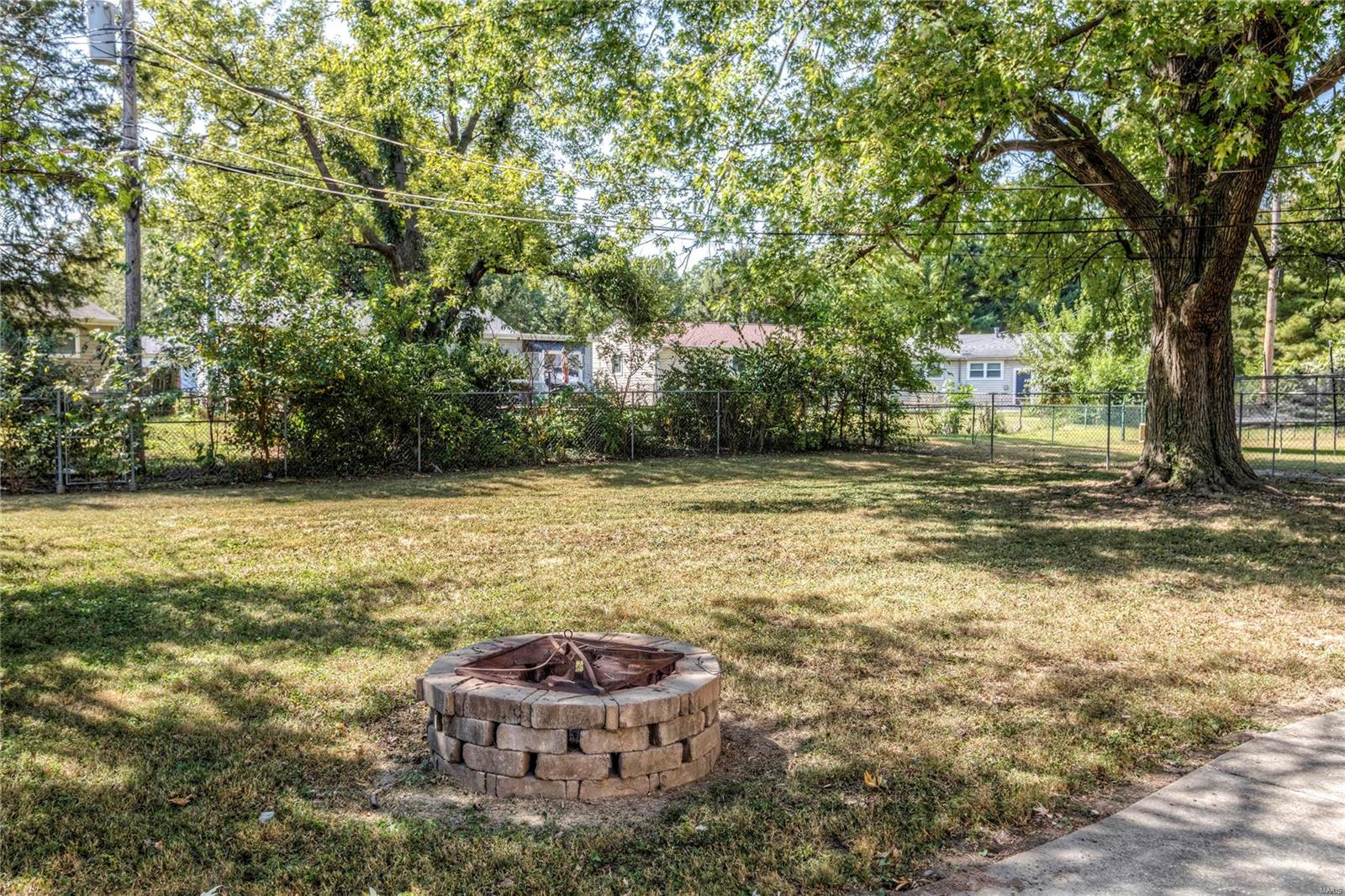 830 Derhake Road Florissant, MO 63033 - Photo 31 of 32 Gallery Image 31