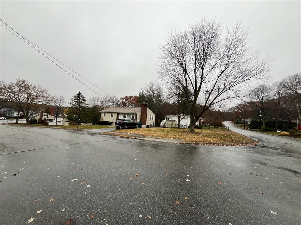 21 Spring Valley Road Burlington, MA 01803 - Photo 3 of 16 Gallery Image 3