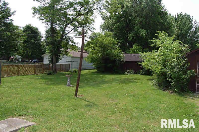 1020 East Fairfield Road Mount Vernon, IL 62864 - Photo 5 of 10