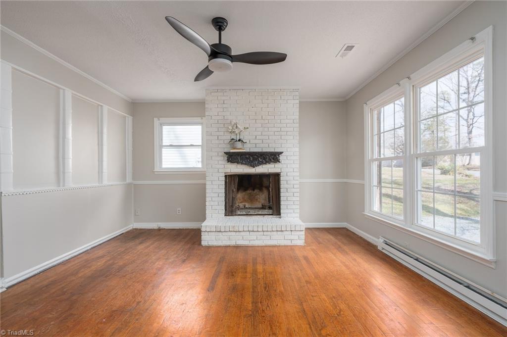 415 Peace Street High Point, NC 27262 - Photo 11 of 33 GREAT LIGHTING & HUGE LIVING ROOM!