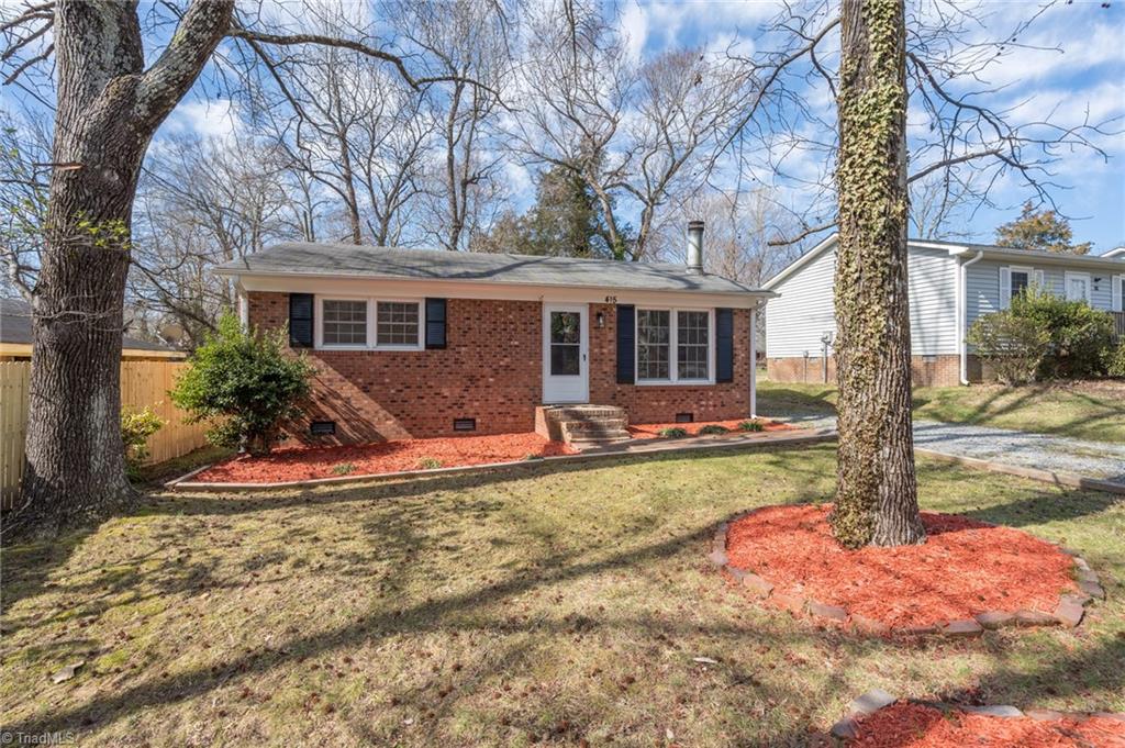 415 Peace Street High Point, NC 27262 - Photo 12 of 33 BEAUTIFUL BRICK HOME