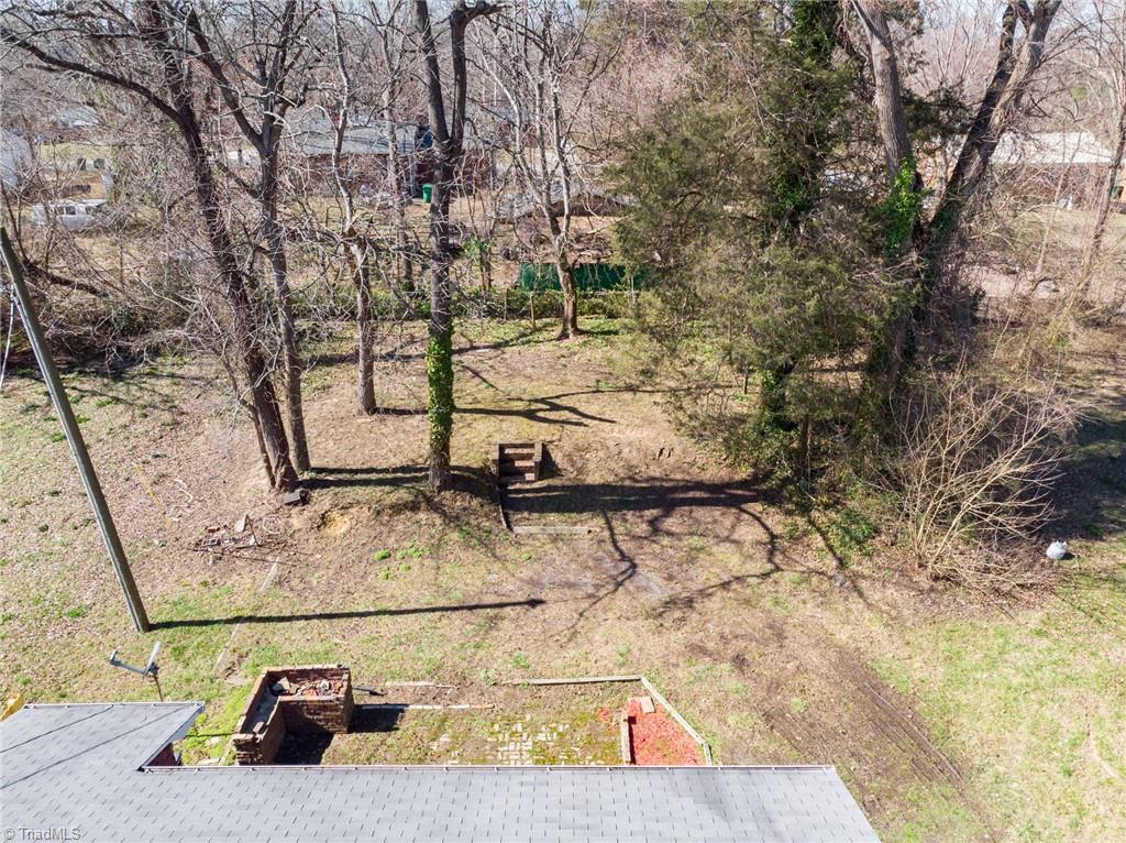 415 Peace Street High Point, NC 27262 - Photo 27 of 33 HUGE BAYCKYARD!