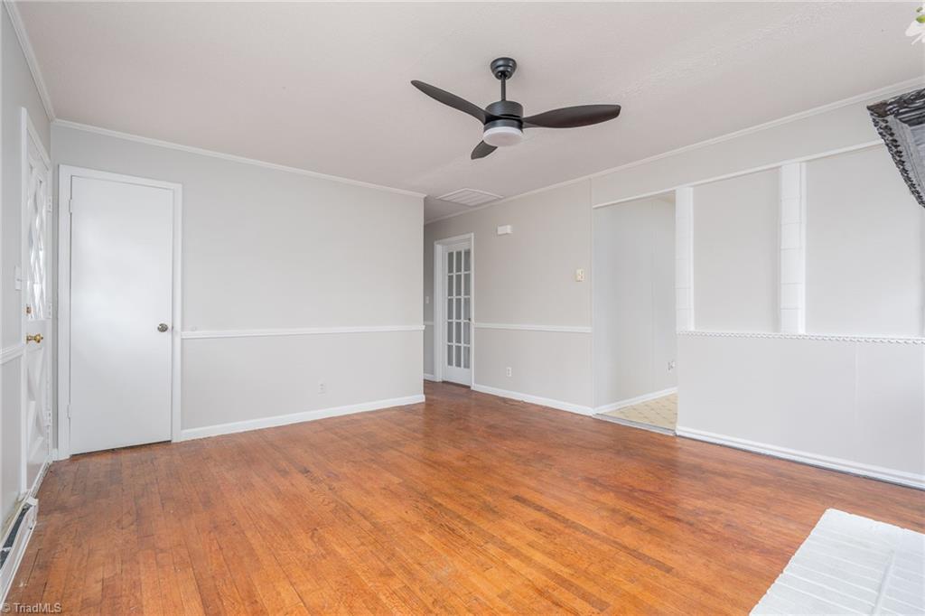 415 Peace Street High Point, NC 27262 - Photo 4 of 33 NEW CEILING FANS & PAINT THROUGHOUT!