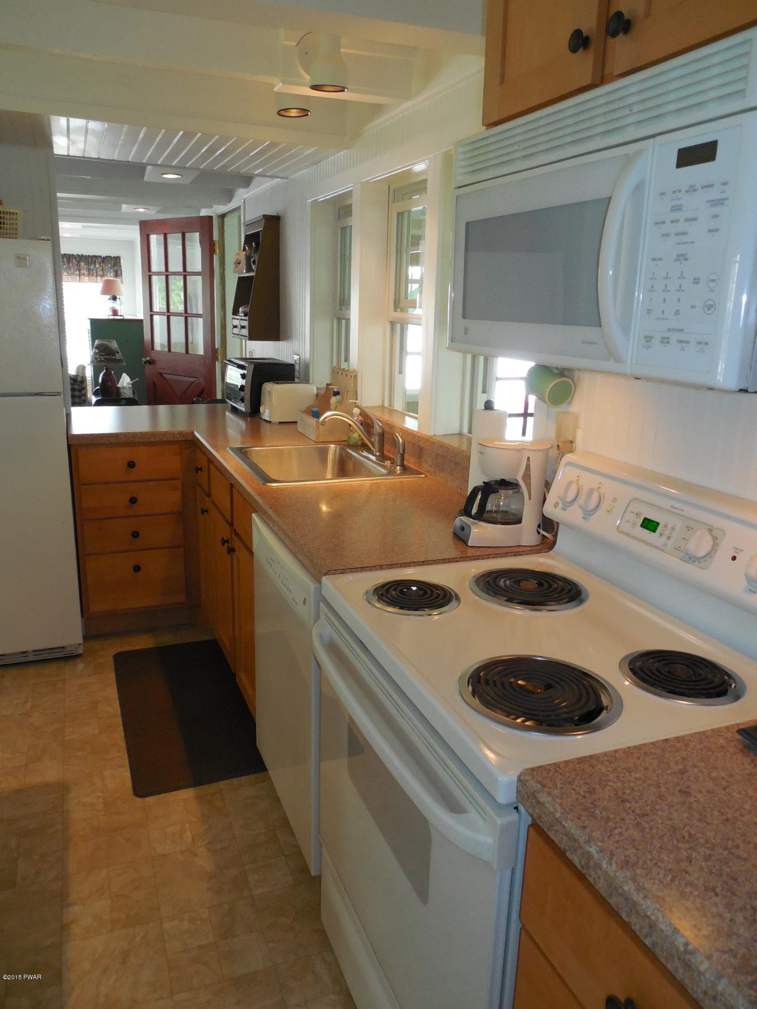 26 West Shore Road Waymart, PA 18472 - Photo 12 of 35