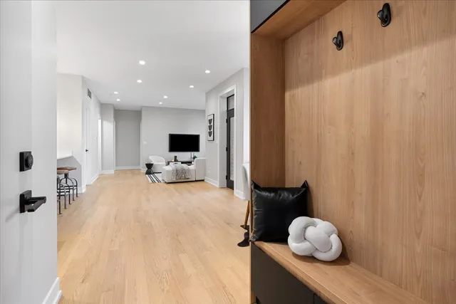 $605,000 | 3653 West Barry Avenue, Unit 1W, Chicago, IL 60618