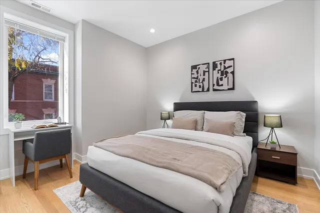 $605,000 | 3653 West Barry Avenue, Unit 1W, Chicago, IL 60618