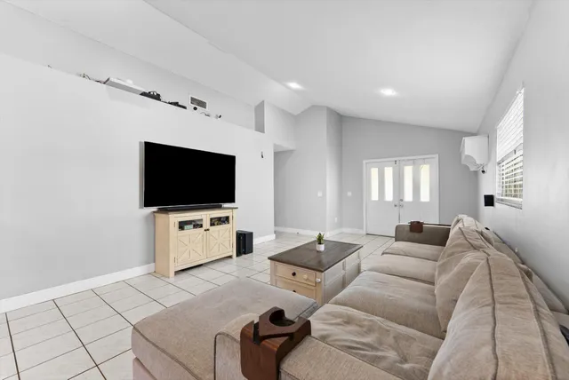 $480,000 | 8414 Dynasty Drive, Boca Raton, FL 33433