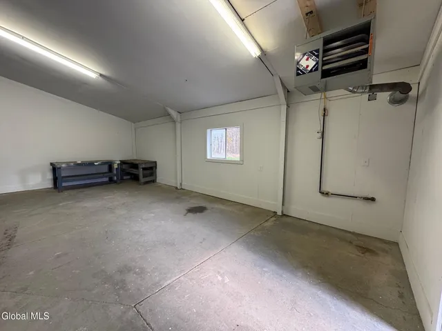 $2,500 | 868 Main Street, Clifton Park, NY 12065