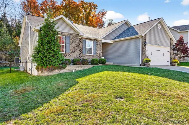 $399,900 | 2686 Breakwater Drive, Imperial, MO 63052