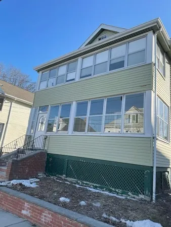 $2,400 | 16 Wedgewood Street, Unit 1, Everett, MA 02149