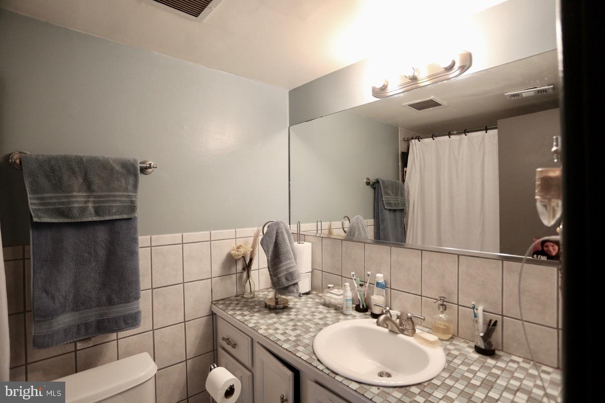2911 Charing Cross Road, Unit 10 Falls Church, VA 22042 - Photo 18 of 23