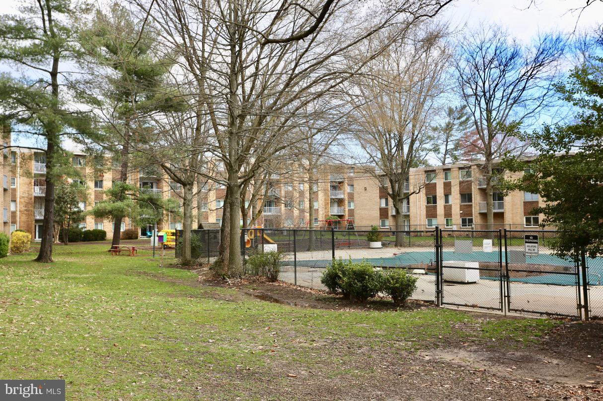 2911 Charing Cross Road, Unit 10 Falls Church, VA 22042 - Photo 22 of 23