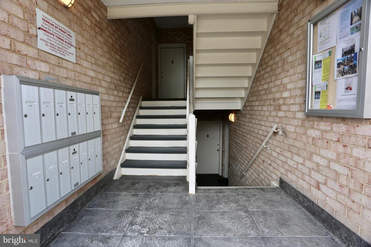 2911 Charing Cross Road, Unit 10 Falls Church, VA 22042 - Photo 6 of 23