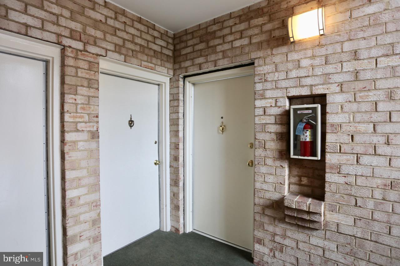 2911 Charing Cross Road, Unit 10 Falls Church, VA 22042 - Photo 7 of 23