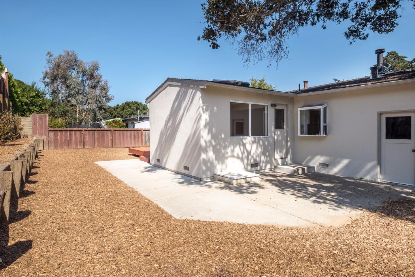 987 Paloma Road Del Rey Oaks, CA 93940 - Photo 4 of 22 Gallery Image 4