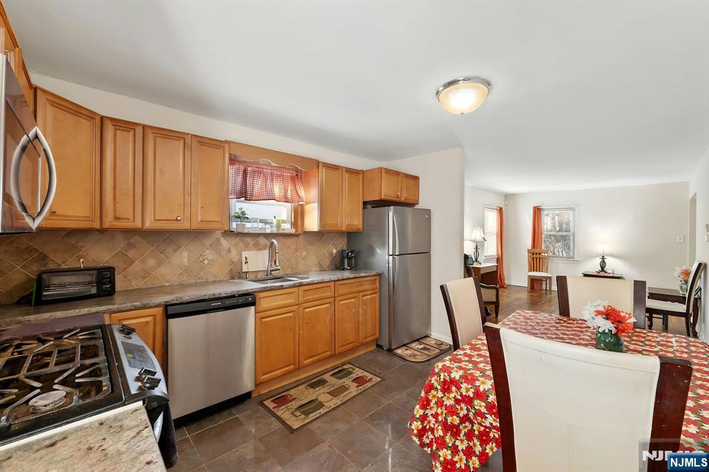 129 Pake Street Nutley, NJ 07110 - Photo 15 of 40