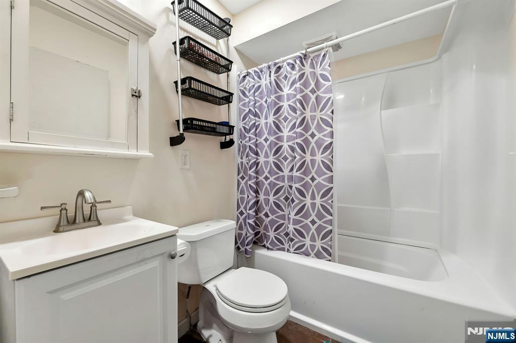 129 Pake Street Nutley, NJ 07110 - Photo 21 of 40