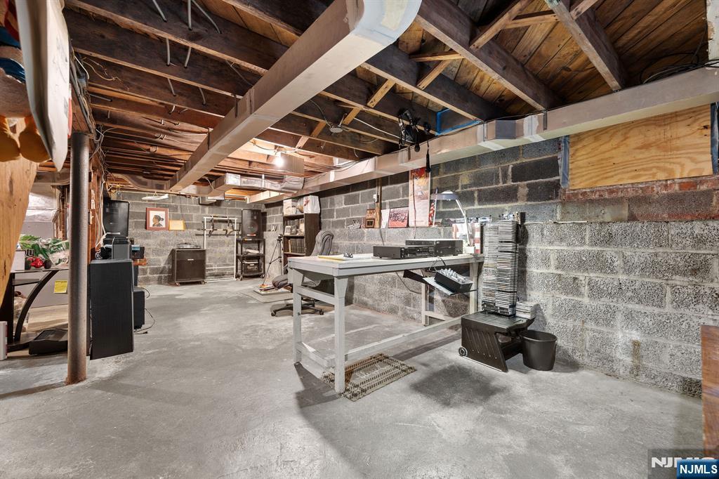 129 Pake Street Nutley, NJ 07110 - Photo 33 of 40