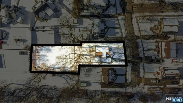 a view of outdoor space with lots of trees