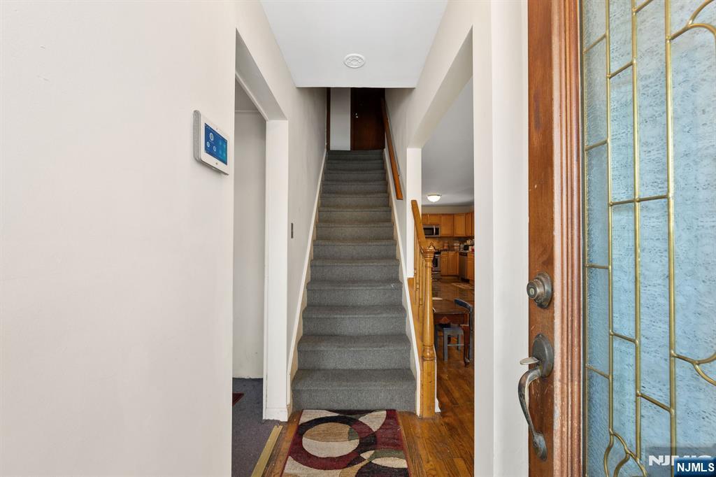 129 Pake Street Nutley, NJ 07110 - Photo 9 of 40