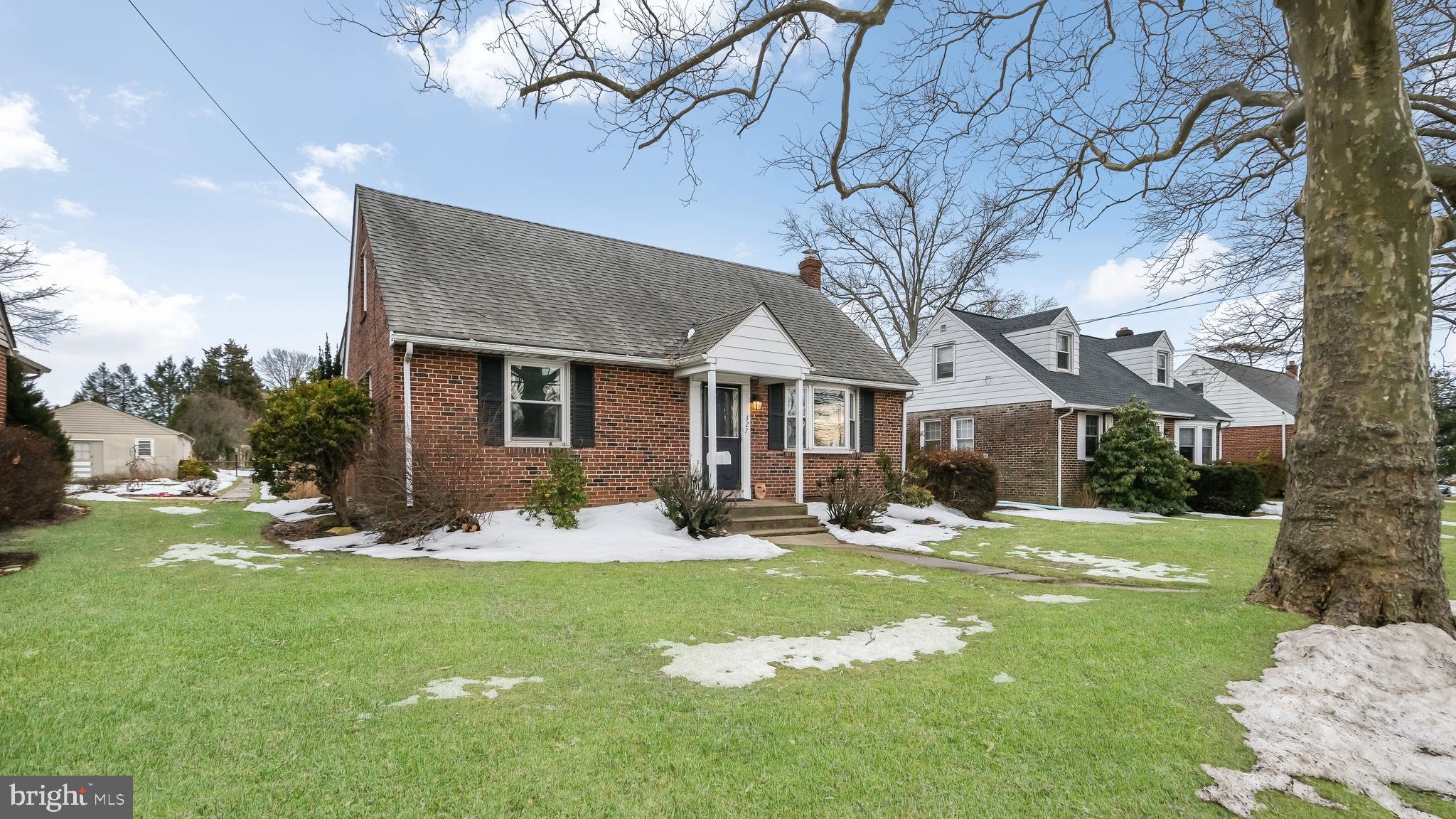327 Church Road Lansdale, PA 19446 - Photo 2 of 32 Gallery Image 2