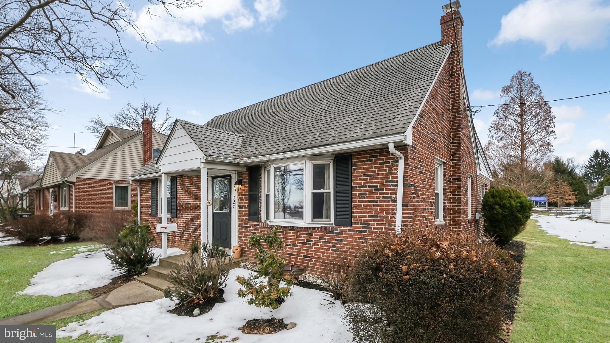 327 Church Road Lansdale, PA 19446 - Photo 3 of 32 Gallery Image 3