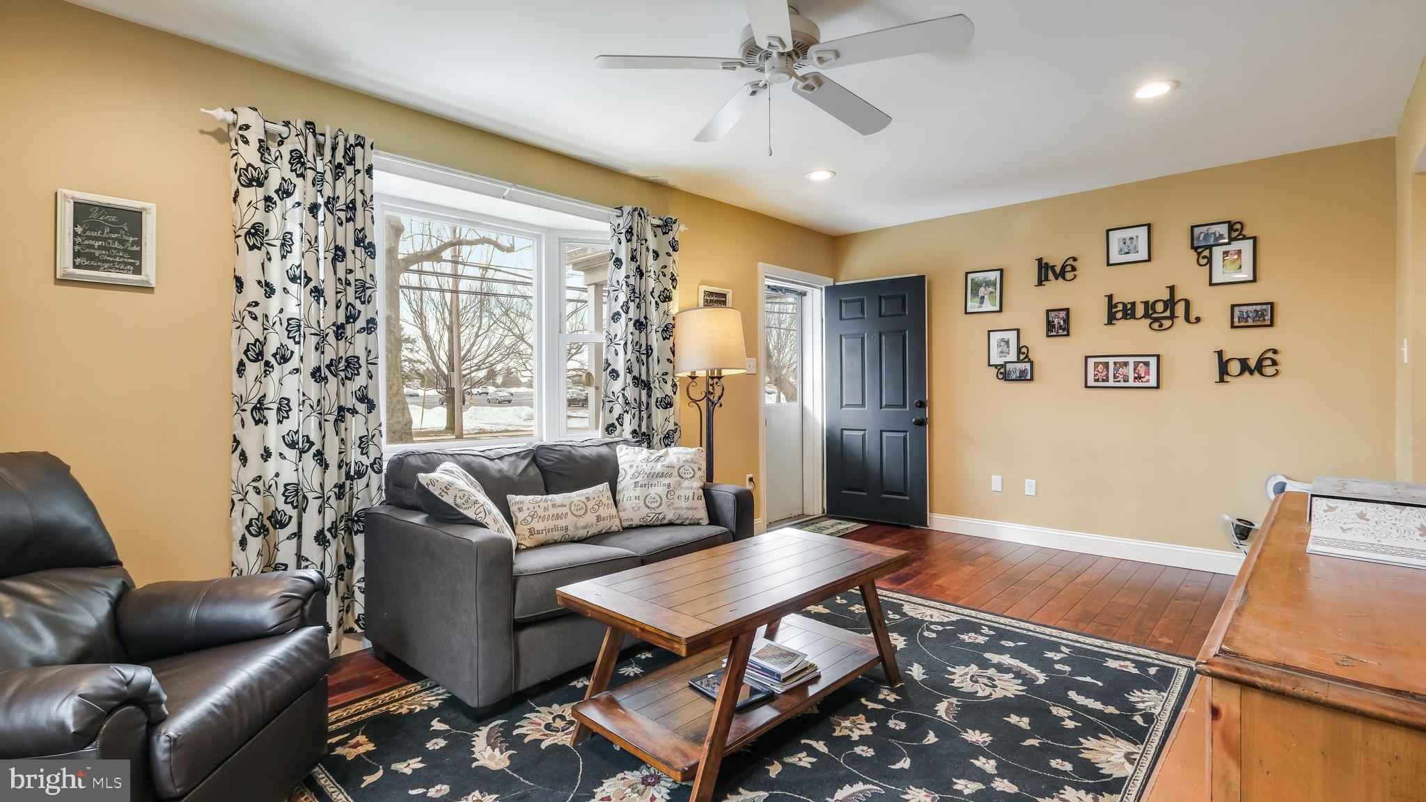 327 Church Road Lansdale, PA 19446 - Photo 4 of 32 Gallery Image 4