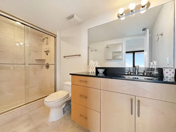 $8,500 | 3000 North Ocean Drive, Unit 22D, Riviera Beach, FL 33404