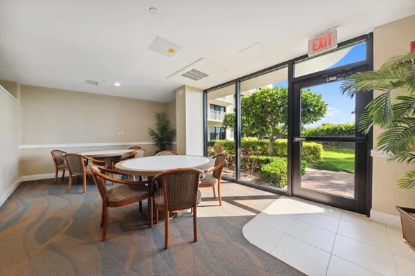 $8,500 | 3000 North Ocean Drive, Unit 22D, Riviera Beach, FL 33404