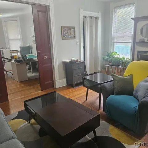 $1,350 | 202 Green Street, Syracuse, NY 13203