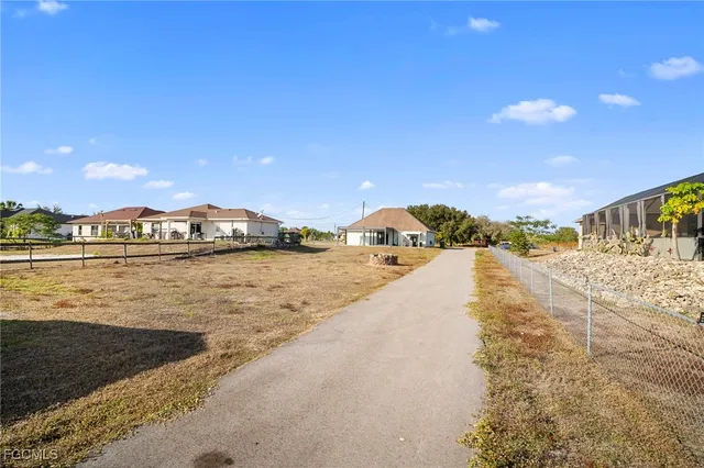 $2,000 | 4080 24th Avenue Northeast, Naples, FL 34120