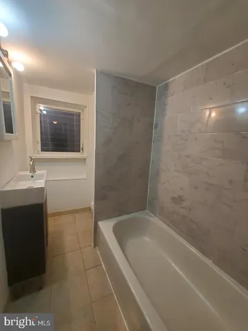 $2,000 | 1 Old Ashton Road, Philadelphia, PA 19152