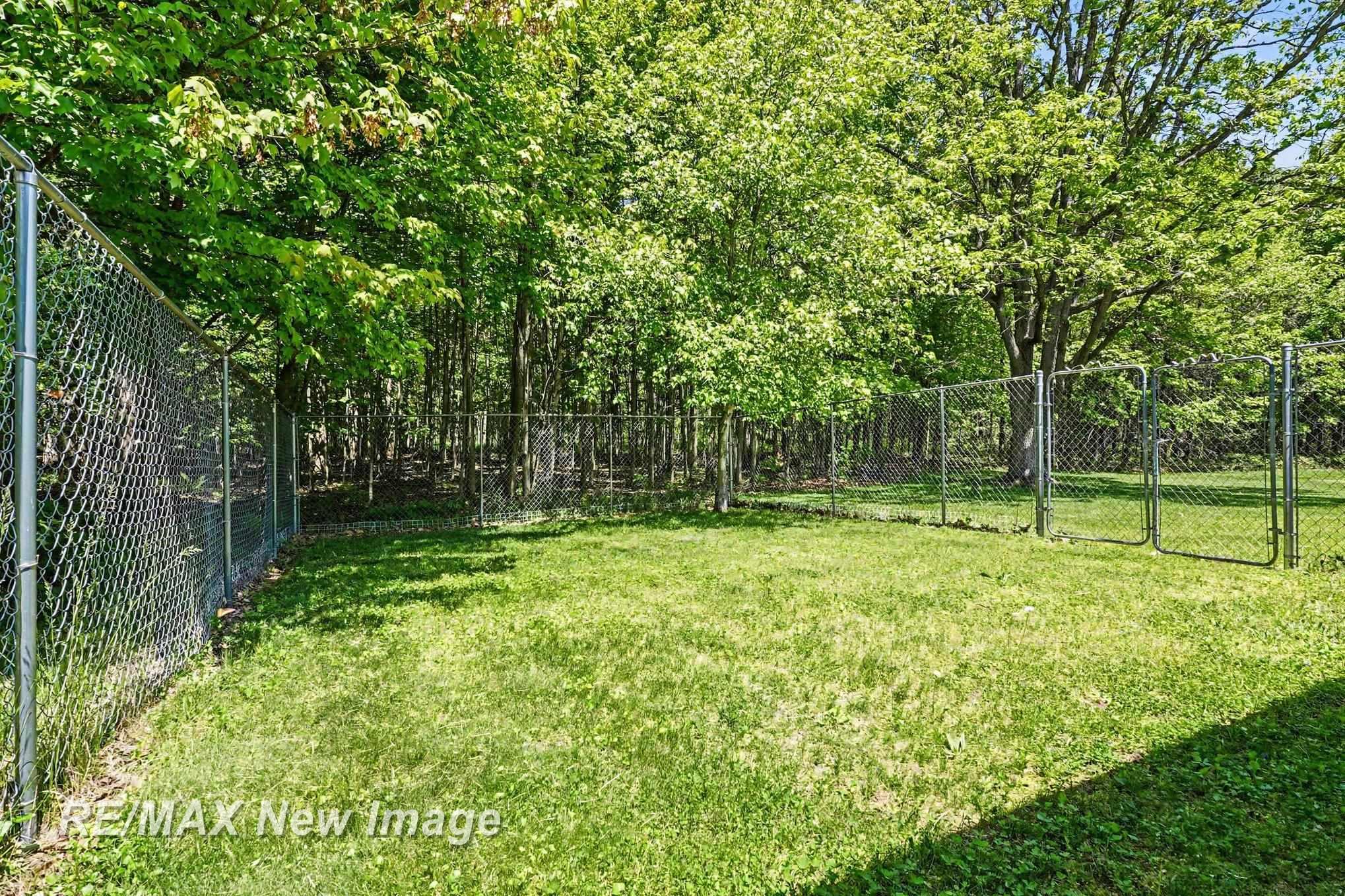 2827 North 11 Mile Road Coleman, MI 48618 - Photo 35 of 38