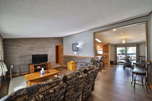 $299,900 | 801 East Lake Street, Osakis, MN 56360