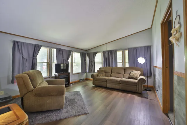 $299,900 | 801 East Lake Street, Osakis, MN 56360