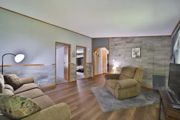 $299,900 | 801 East Lake Street, Osakis, MN 56360