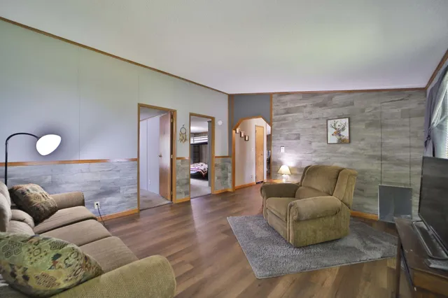 $299,900 | 801 East Lake Street, Osakis, MN 56360