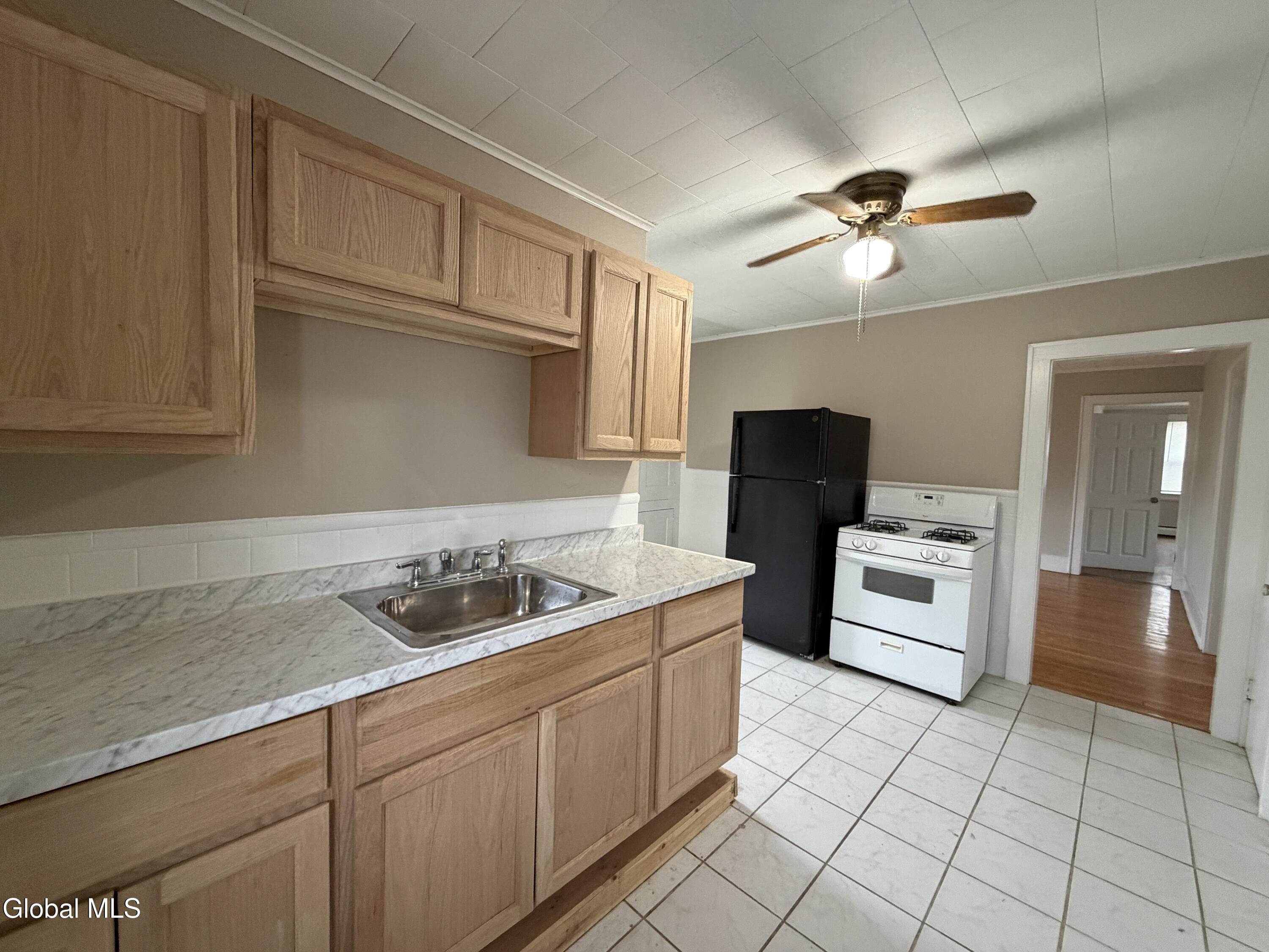 102 Main Avenue, Unit 1 North Greenbush, NY 12198 - Photo 3 of 24 IMG_1741